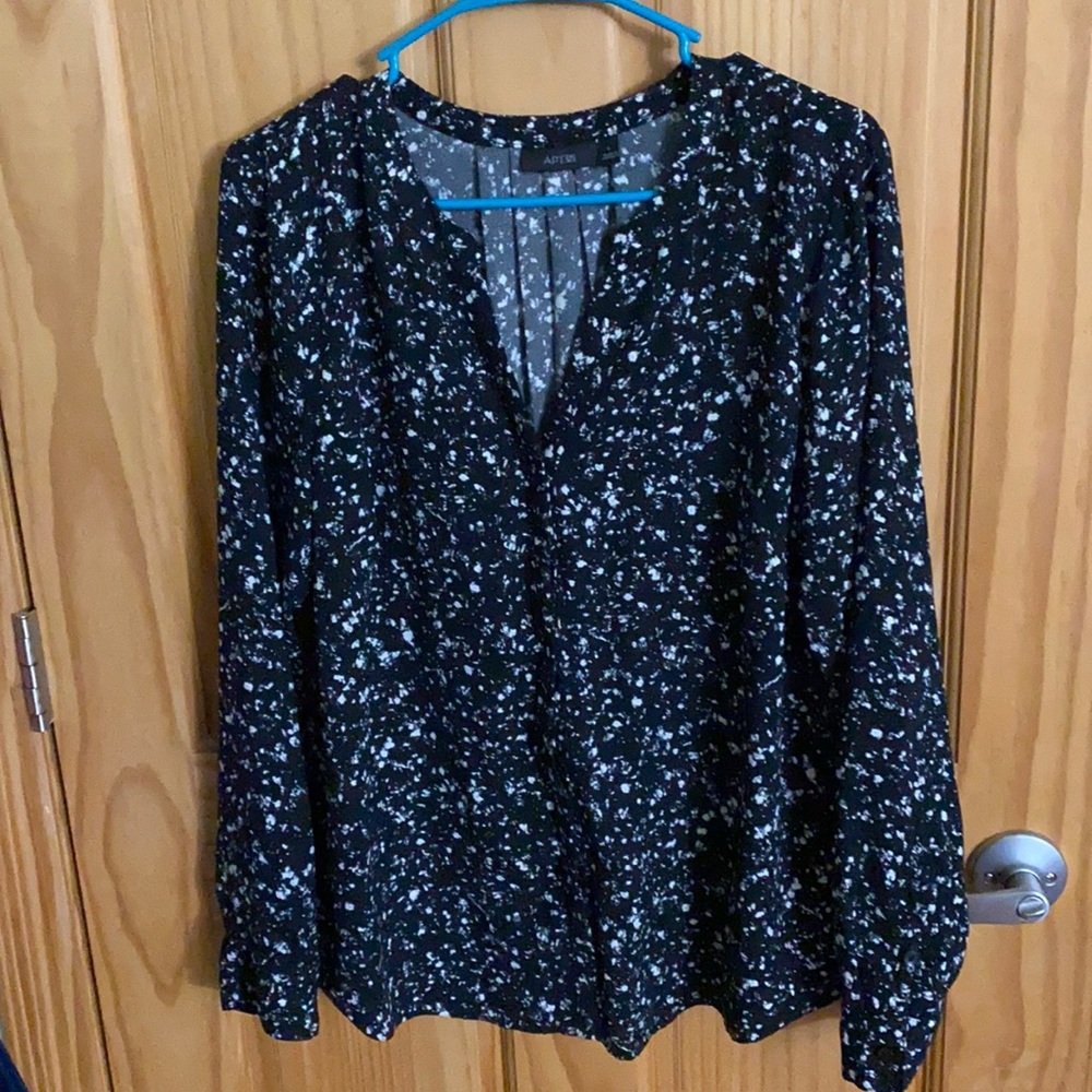Apt 9, beautiful work blouse, like new